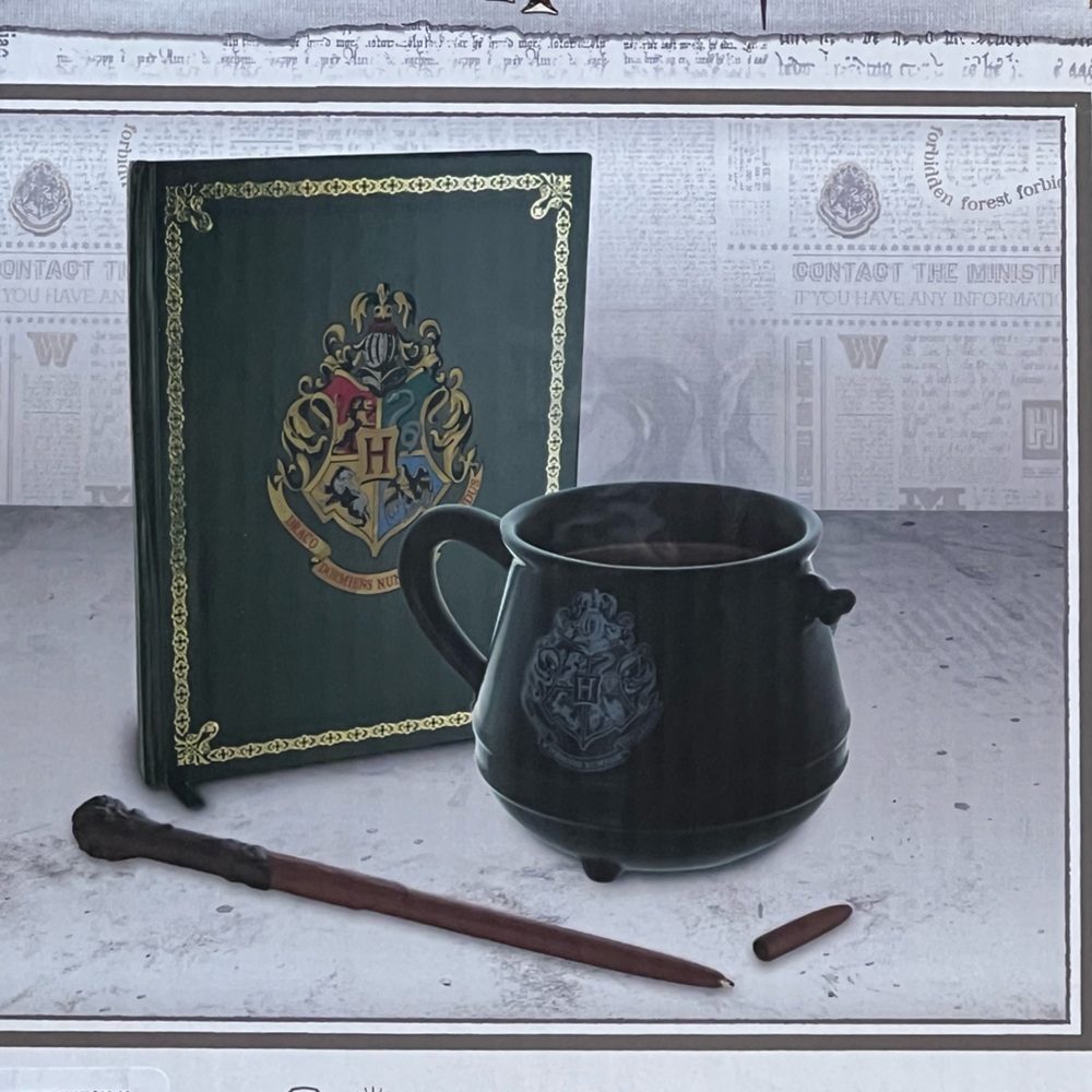 New In Box Harry Potter Gift Set. - Picture 4 of 6